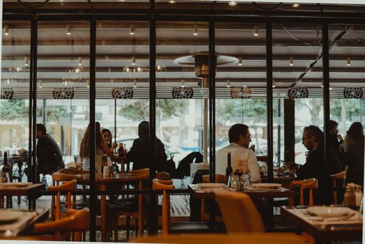 Restoran Franchise Dünyasından Son Gelişmeler: Krystal, Lola Beans ve The Great Greek Büyümeye Devam Ediyor